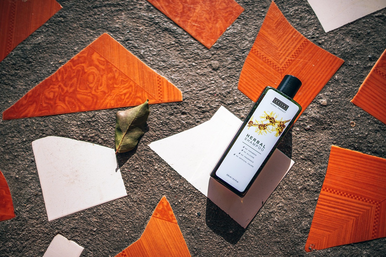 Founded by naturopath and herbalist Rachel Landon, Wilder Botanics blends clinical herbal practice with everyday wellness. Drawing on decades of experience and a deep respect for plant-based remedies, the brand offers a curated collection of natural formulations for sleep, stress, immunity, and more. Customers love the sensorial experience and gentle effectiveness of these products—made for real-life rituals, not just routines.