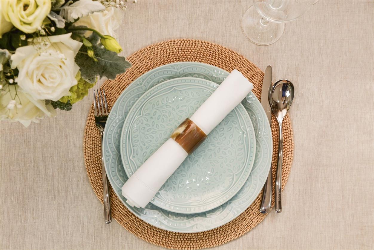 Blending elegance, craftsmanship, and contemporary sensibility, Gracious Style has become one of the most trusted names in premium home décor. From fine dinnerware and elegant lighting to luxury linens and handcrafted accessories, the brand is dedicated to helping customers elevate everyday living through quality and design. Whether setting the perfect table for entertaining or creating a serene bedroom retreat, Gracious Style makes sophistication effortless.