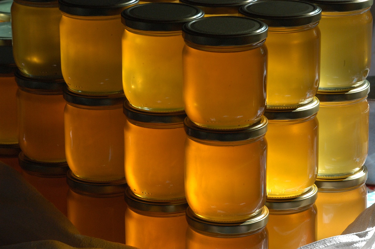 From the remote hills of New Zealand to homes across the UK, Manuka honey has earned a place as one of nature’s most remarkable wellness ingredients. Known for its rich texture, distinctive taste, and powerful properties, this golden honey has become a trusted natural remedy for those seeking better immunity, healthier skin, and overall wellbeing. Behind every jar lies a unique process that connects bees, science, and nature in perfect harmony.