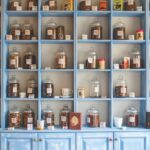 Ancient + Brave has become one of the most talked-about modern wellness brands by flipping a simple idea on its head: instead of asking you to remember a pile of pills and powders, it sneaks powerful nutrition into the rituals you already love. Morning coffee, evening cacao, daily broths and smoothies become the delivery system for collagen, MCTs, botanicals and nootropics. On its own site, the brand describes itself as a mission-driven wellness company that “expertly blends impactful botanicals, intelligent nootropics and functional ingredients” into simple daily rituals for whole-body health. That focus on upgrading what you already do, rather than selling an entirely new routine, is what sets Ancient + Brave apart in a crowded supplement market.