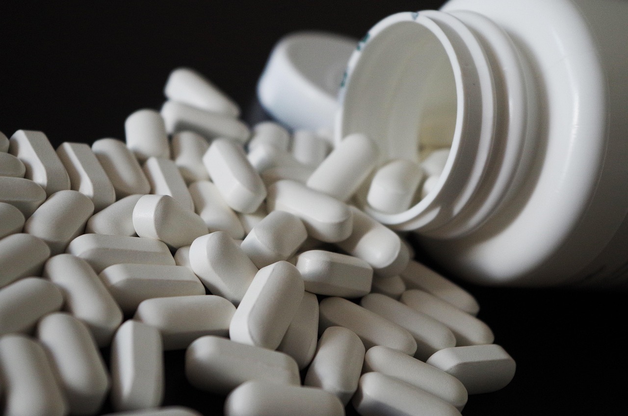 In un mondo frenetico in cui le esigenze sanitarie sono in continua evoluzione, comodità e accessibilità sono diventate fondamentali. Questo è particolarmente vero per le farmacie, che si sono evolute oltre i tradizionali negozi fisici. Farmacia Soccavo, una farmacia online italiana, si è fatta avanti per soddisfare la moderna domanda di rapido accesso a farmaci di qualità, integratori e consulenza sanitaria di esperti. Con la sua ampia gamma di servizi, prezzi competitivi e un approccio personalizzato all'assistenza sanitaria, è diventata un partner di fiducia per molti italiani che cercano praticità e professionalità. Questo articolo esplora come Farmacia Soccavo stia rimodellando l'assistenza sanitaria offrendo consulenza specialistica e un'esperienza di acquisto online che mette al primo posto la soddisfazione del cliente.
