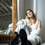 PeachyBoots bietet ikonische Plateau-Heels, stylische vegane Stiefel und Performance-Schuhe für alle, die Wert auf einen unverwechselbaren Style und gleichzeitig praktischen Halt legen. Der Shop setzt auf vertrauenswürdige Marken wie Pleaser, DemoniaCult und Fabulicious und bietet dazu kundenfreundliche Richtlinien und schnellen Versand innerhalb Europas. Hier erfahren Sie, warum das so gut funktioniert.
