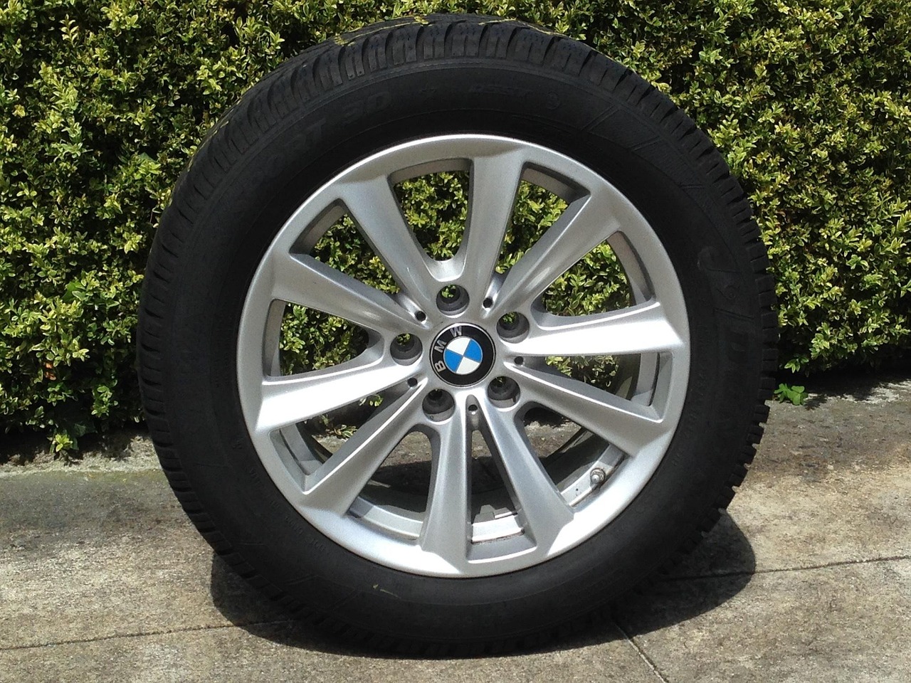 For more than four decades, The Tyre Outlet has been a cornerstone of the Merseyside community. Located in Huyton, Liverpool, the family-run business has built its reputation on reliability, expertise, and value. From affordable tyre replacements to full vehicle servicing, the garage continues to offer drivers everything they need to keep their cars roadworthy and safe.