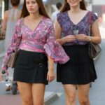 Le design minimaliste a souvent été réservé au luxe ou à la mode lifestyle, mais OGL a prouvé que la simplicité peut aussi s'imposer dans les vêtements de sport. En privilégiant des tissus durables, des coupes intemporelles et des détails fonctionnels, la marque s'impose comme un leader des essentiels éco-responsables et performants, qui s'adaptent parfaitement du studio de yoga à la ville. Pour celles qui recherchent confort et valeurs, OGL propose une collection aussi agréable à porter qu'esthétique.
